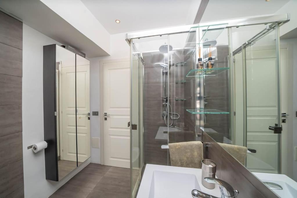The Attic 'Panorama' Apartment เนเปิลส์ ภายนอก รูปภาพ